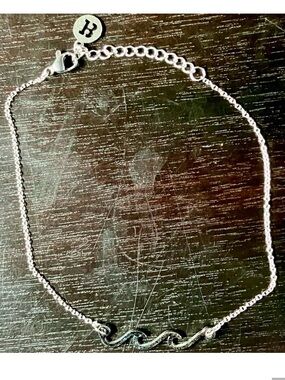 Double Wave Ankle Bracelet in Silver Tone.